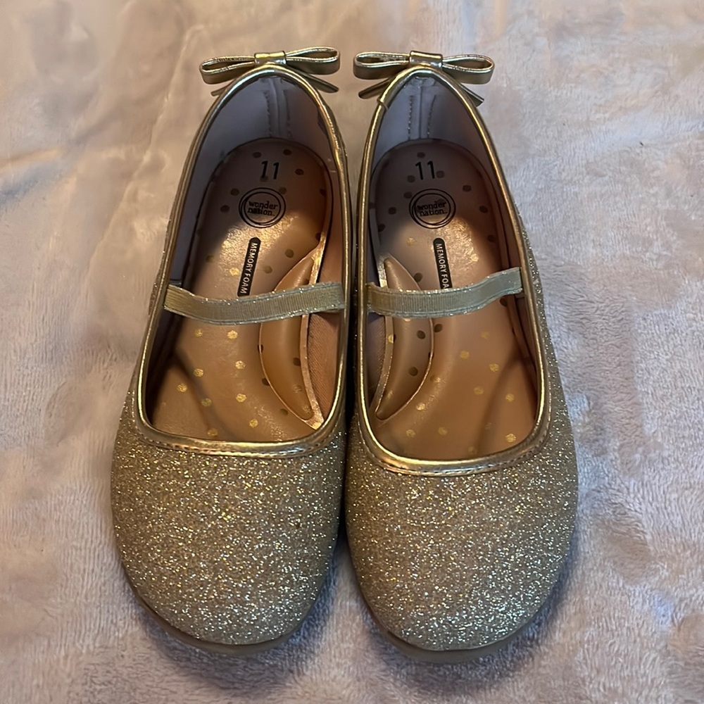 Little girls gold dress shoes